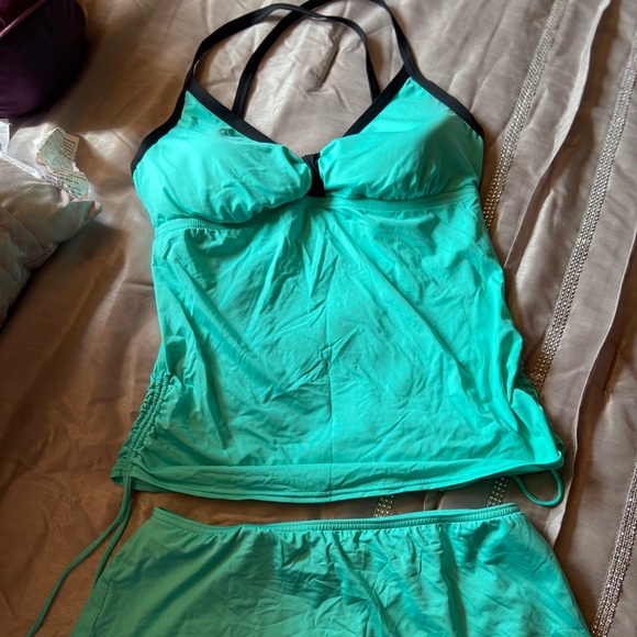 Tankini - Picture 1 of 6